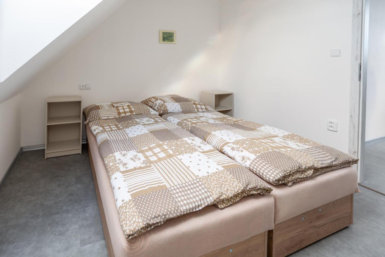 Apartmany Domek U Lesa Bítov Eksteriør bilde