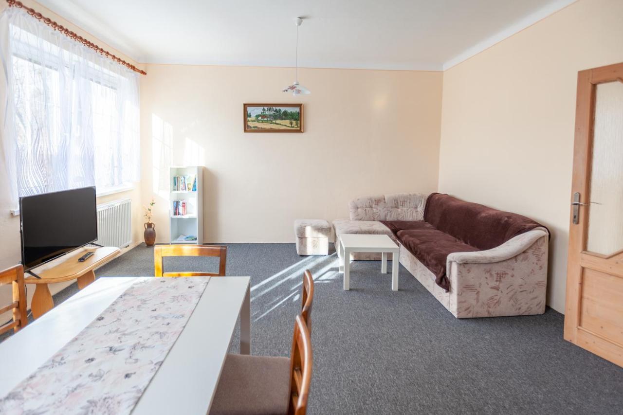Apartmany Domek U Lesa Bítov Eksteriør bilde